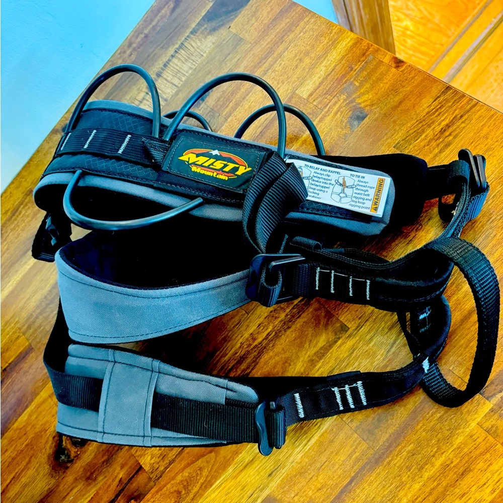 Misty Mountain Titan Climbing Harness